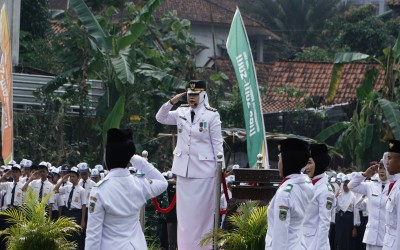 AKSI TS MBS ZAM-ZAM PUKAU PESERTA UPACARA HUT KE-80 RI DI CILONGOK